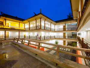 Tianchong Yunhai Resort Hotel (Wulingyuan National Forest Park)