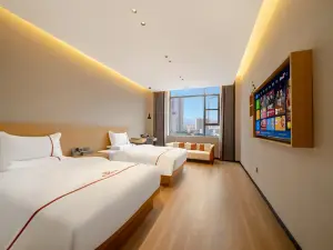 Moya  Hotel