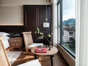 Xingyue Private Hot Spring Homestay (Libo Xiaoqikong Scenic Area East Gate)