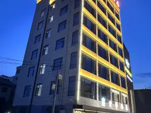 Xihe County Yunhua Hotel