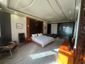 Ningmeng Business Hotel