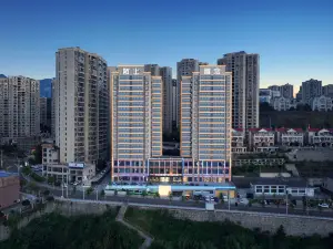 Moshang Light Luxury Hotel (Yichang Yigui Branch)