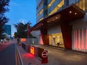 科倫坡肉桂紅酒店