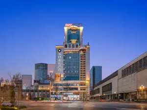 Rushi (Chaowa) Hotel (Chengdu Chunxi Road Tianfu Square Subway Station)