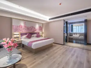 Yizhe Hotel (Ningming)