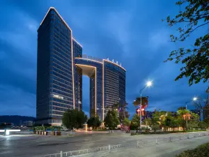 Baoshan Qinghua Seaview Hotel (Qinghua Building)