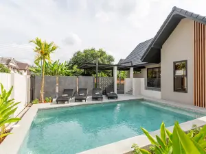 Hey! Lanna - Chic 3-Bedroom Oasis with Pool!