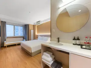 QingJin Xiaoqiao's Home Hotel Apartment (Beijing CBD Jianguomen Store)