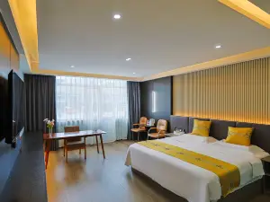 Yunman Hotel (Ezhou High-Speed Railway Station)