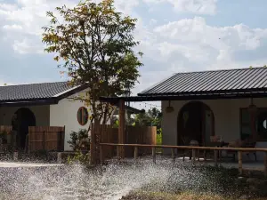 AUN-I-NA Home stay at Nakhon Phanom