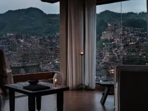 Jianshan Yifangjiansu (Xijiang Qianhu Miao Village)