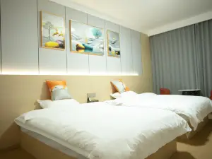 Pingyu Zhongzhou Express Hotel