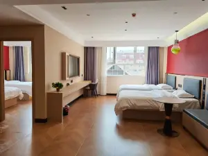 Xinghe Shenghe Hotel (Phoenix City)