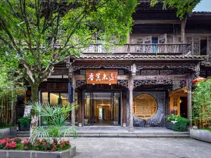 Dust and Hustle Weiyuan Designer Zen Homestay (Chongzhou Jiezi Ancient Town Branch)