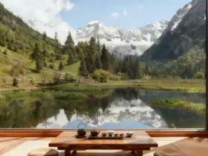 Lvxiang · Snow-Mountain View Meditate Hotel (Siguniang Mountain Branch)