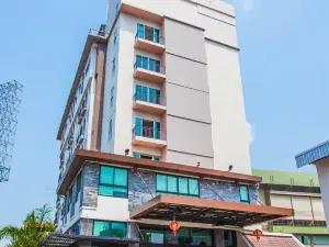 Bonito Chinos Hotel