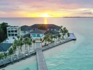 Arcadia Beach Resort
