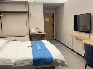 Huayi Hotel(Shouyang Binyang store)