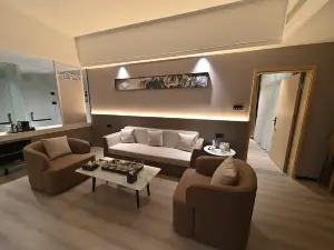 Hua Zi Hotel