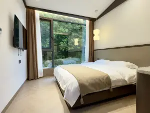 Yuerong Shanyuan Homestay