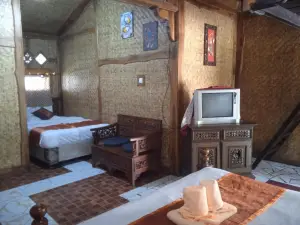 Yoschi's Hotel