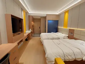 Qidian Yunxi Family Homestay (Zhagulu Town)