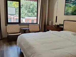 嶂石岩雲水間民宿