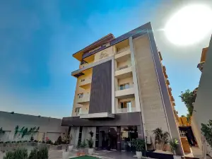 Pyramids Oasis Hotel
