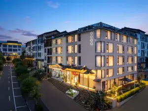 雲上簡裏ホテル（茘波小七孔景区東門售票ホール）