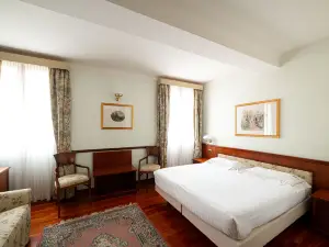 Phi Hotel Dei Medaglioni