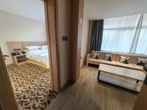 Keshan Jinhe Business Hotel