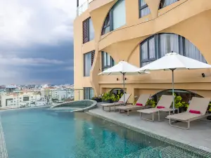 The Iris Signature Hotel and Spa