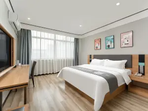 Ginza Jiayi Light House Hotel (Linyi Yingbin Road Rongsheng Shopping Center)