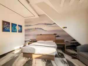 Rujia Business Hotel