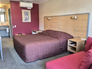 แลนด์มาร์ค เมเนอร์ โมเต็ล