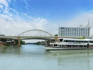 Krungsri River Hotel