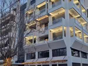 10 Apartments & Suites Athens
