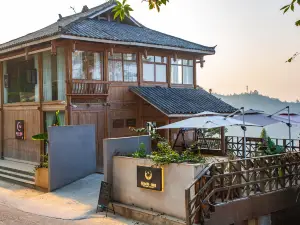Musshe Xi Wei Homestay (Congjiang Basha Miao Village Branch)