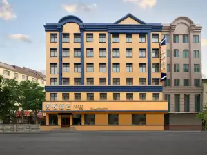 Norton Hotel (Zhaodong Railway Station)