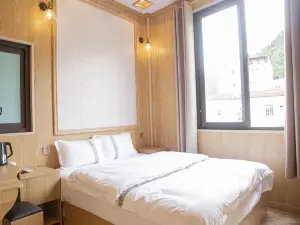 奎恩利汽車旅館