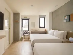 NINGCUI  HOTEL-Tainan Railway Station