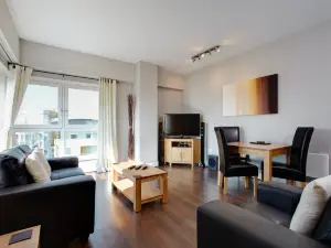 Viridian Apartments in Basingstoke Serviced Apartments - Skyline Plaza