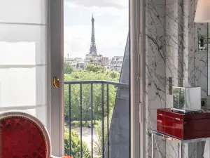 La Reserve Paris Hotel and Spa