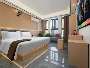 Jinshu Hotel (Yongchuan High-Speed Railway East Station Xinglong Lake)