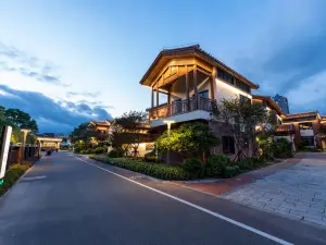 Longjiang Years Hot Spring Hotel