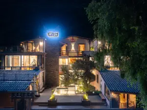Simple and Plain Years · Vacation Homestay