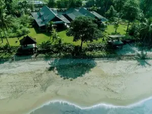 Seavibes, Beachfront Villa at Pelabuhan Ratu Sukabumi
