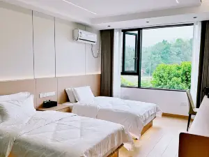 Chaji Pastoral Cottage