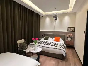 Jingdu Hotel (Shibazhan Forestry Bureau)