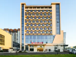 Vienna Hotel (Zhangzhou Jinfeng Industrial Park Business Center)